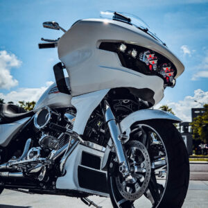 Road Glide (2025) - White